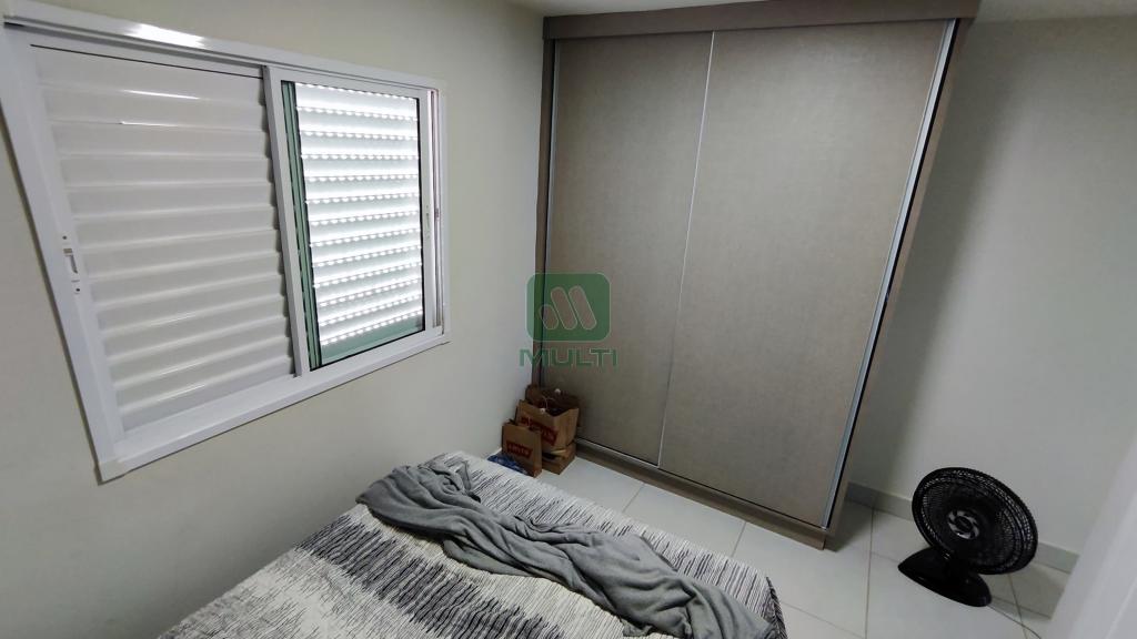 Apartamento à venda com 2 quartos, 70m² - Foto 6