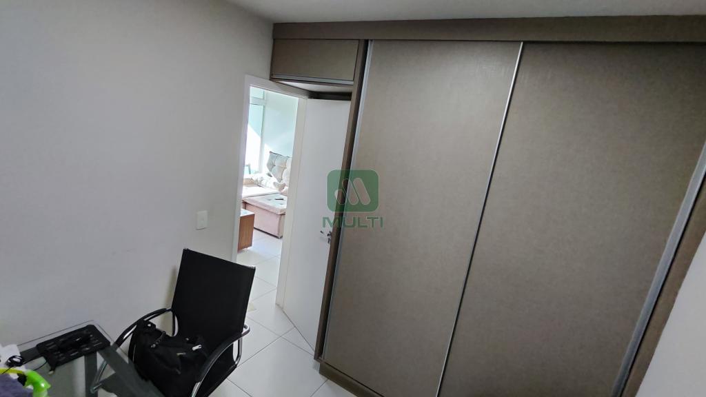 Apartamento à venda com 2 quartos, 70m² - Foto 9