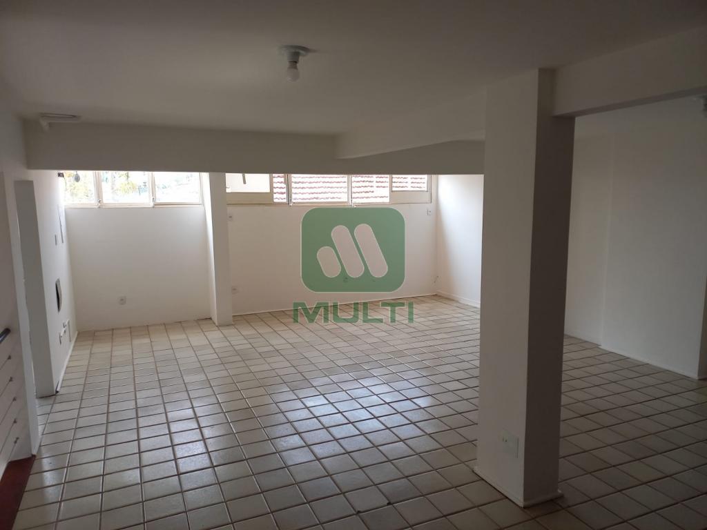 Prédio Inteiro à venda com 8 quartos, 311m² - Foto 1