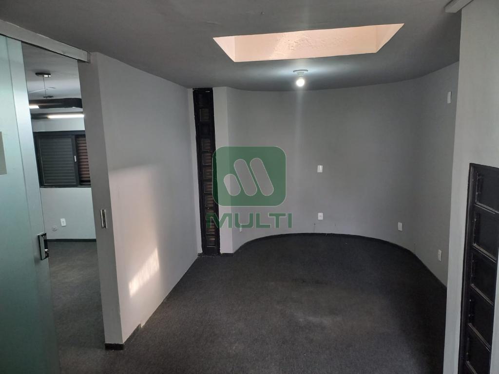 Prédio Inteiro à venda com 8 quartos, 311m² - Foto 8