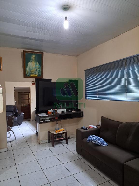 Casa à venda com 5 quartos, 222m² - Foto 8