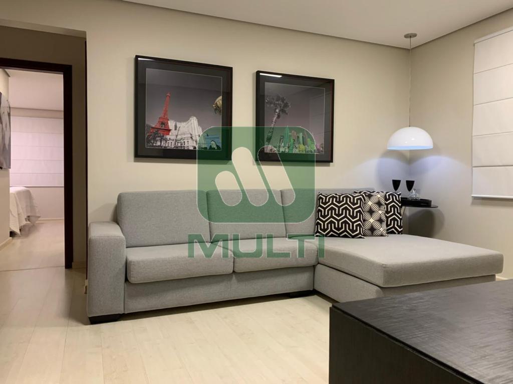 Apartamento à venda com 3 quartos, 140m² - Foto 4