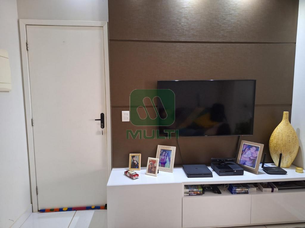 Apartamento à venda com 4 quartos, 64m² - Foto 2