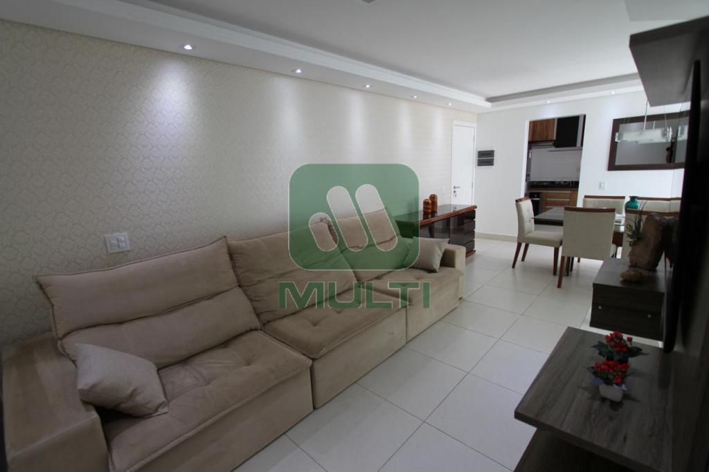 Apartamento à venda com 3 quartos, 86m² - Foto 2