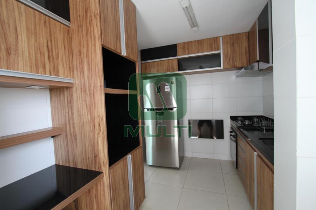 Apartamento à venda com 3 quartos, 86m² - Foto 7