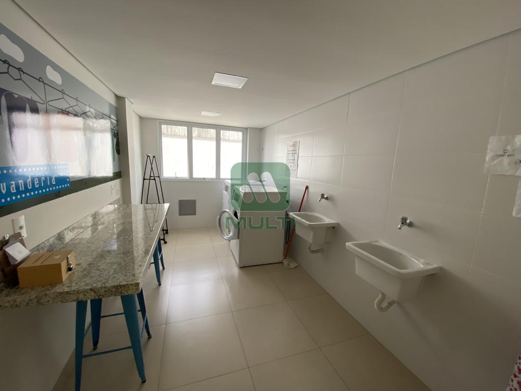 Apartamento à venda com 2 quartos, 60m² - Foto 19