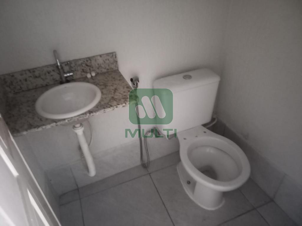 Prédio Inteiro à venda com 6 quartos, 200m² - Foto 3