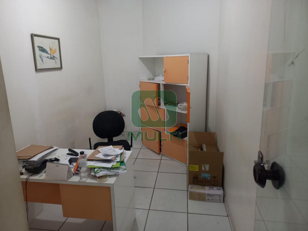 Prédio Inteiro à venda com 6 quartos, 200m² - Foto 6