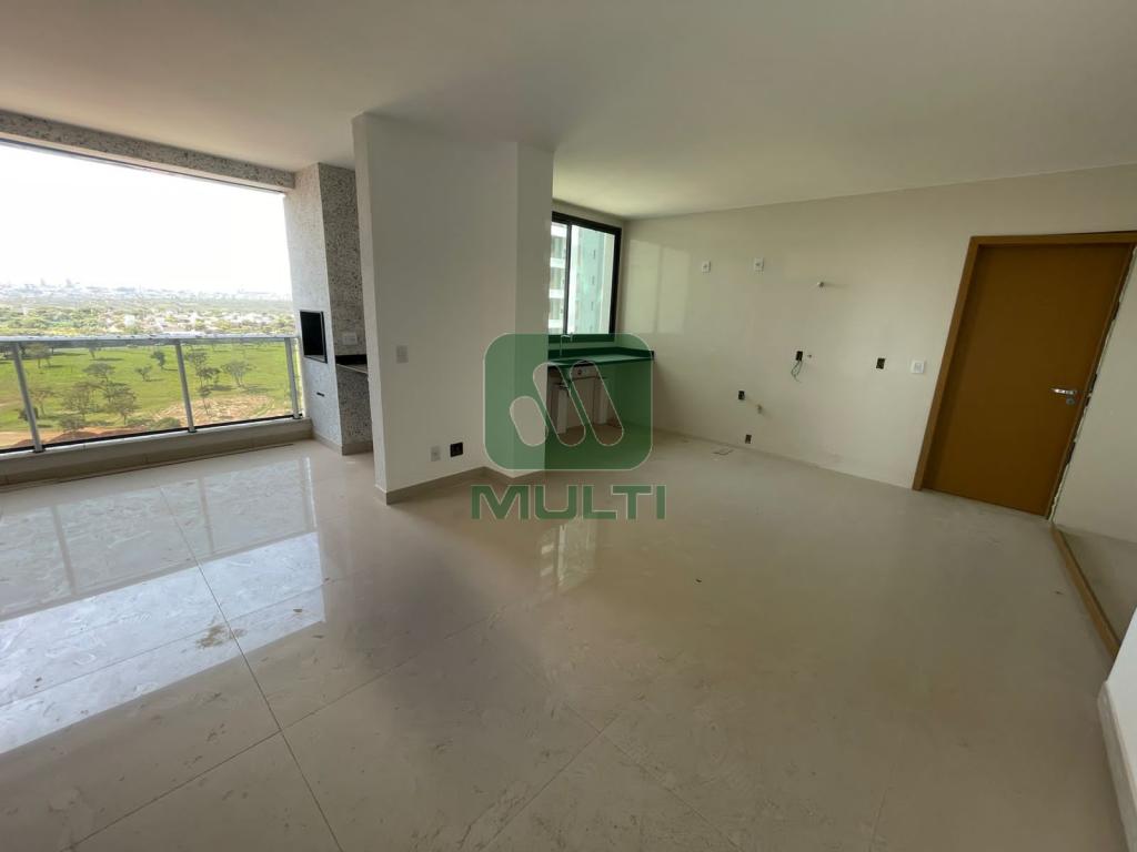 Apartamento à venda com 3 quartos, 151m² - Foto 2