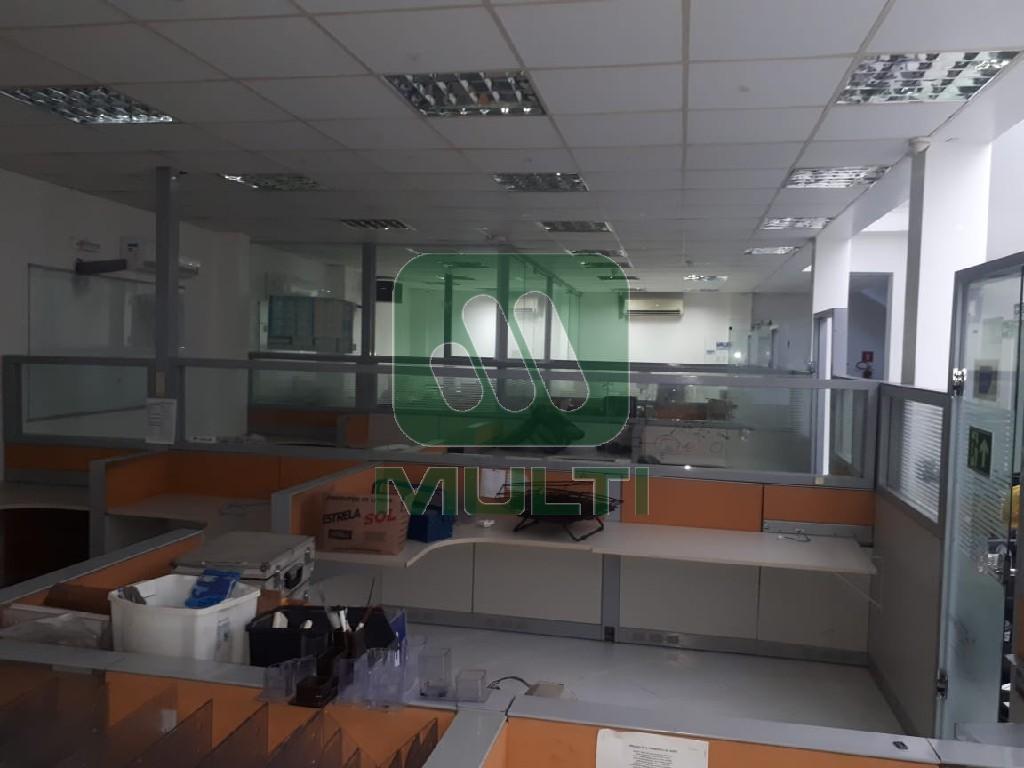 Prédio Inteiro à venda com 1 quarto, 640m² - Foto 6