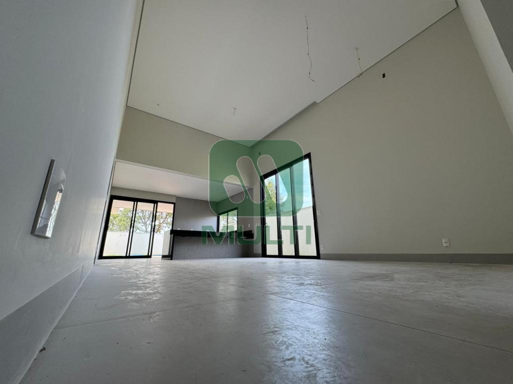 Casa de Condomínio à venda com 3 quartos, 224m² - Foto 40