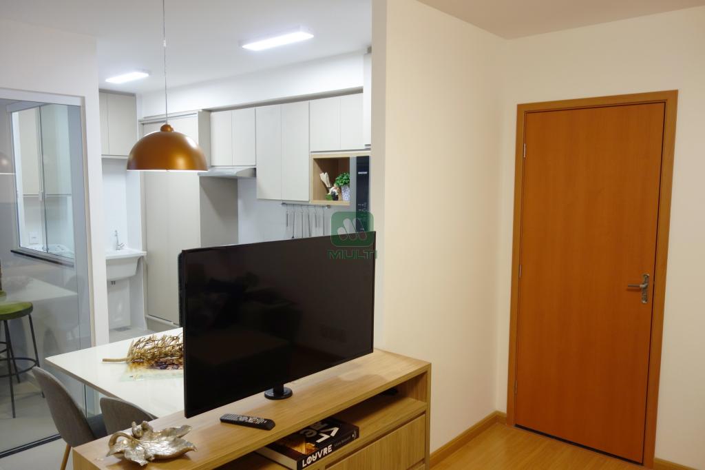 Apartamento à venda com 2 quartos, 56m² - Foto 4