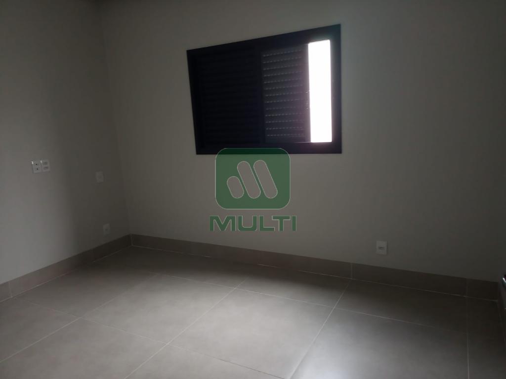 Casa à venda com 3 quartos, 170m² - Foto 8