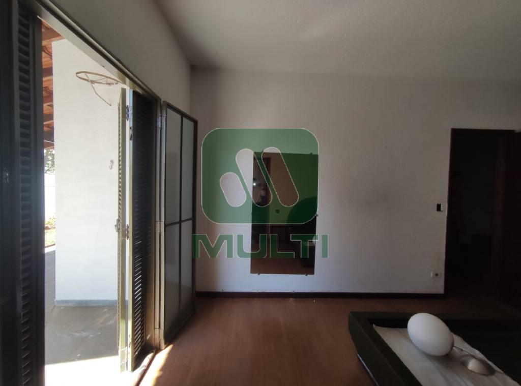 Casa à venda com 5 quartos, 268m² - Foto 13