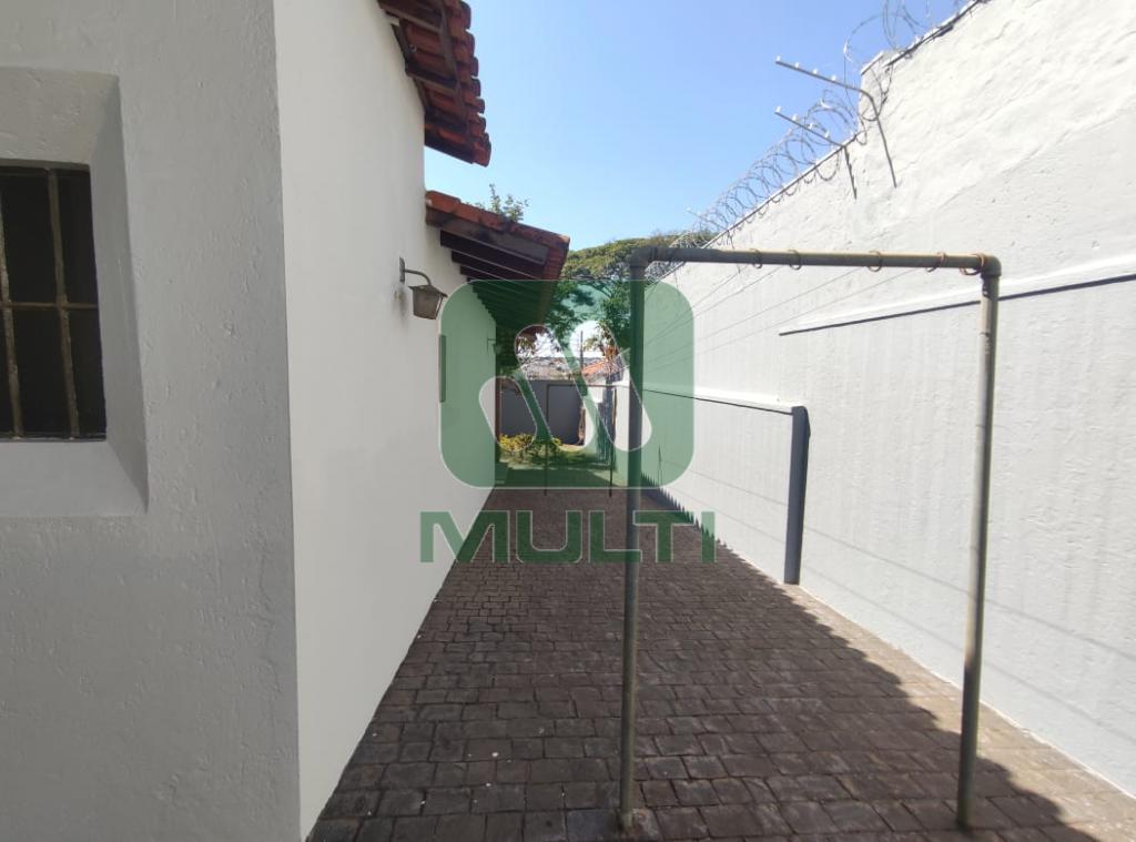 Casa à venda com 5 quartos, 268m² - Foto 24