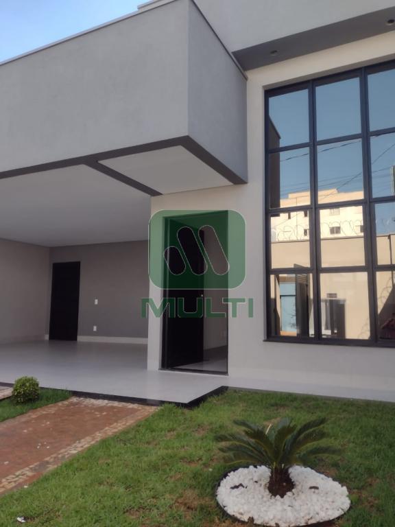 Casa à venda com 3 quartos, 163m² - Foto 1