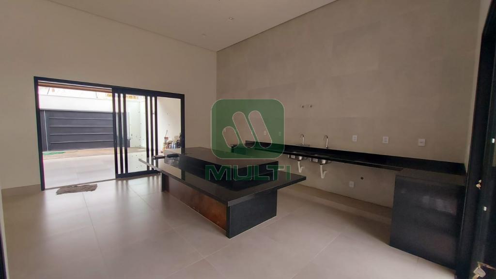 Casa à venda com 3 quartos, 210m² - Foto 6