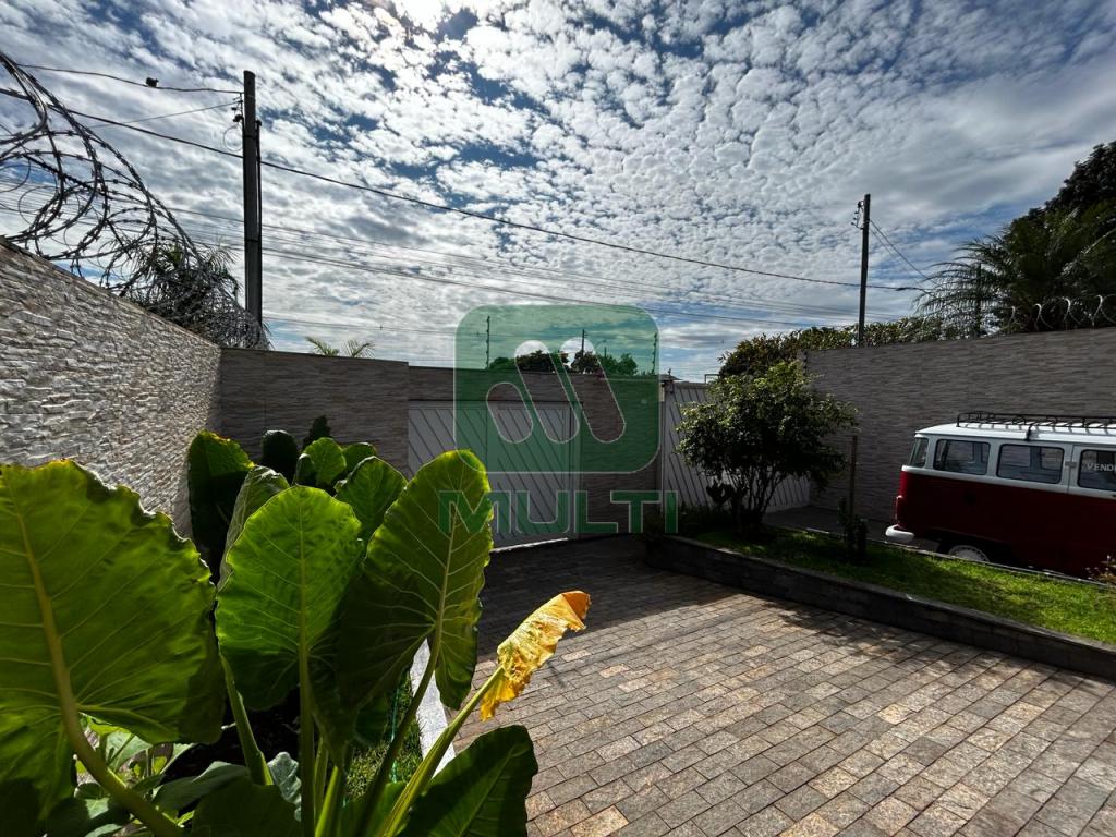 Casa à venda com 3 quartos, 200m² - Foto 17