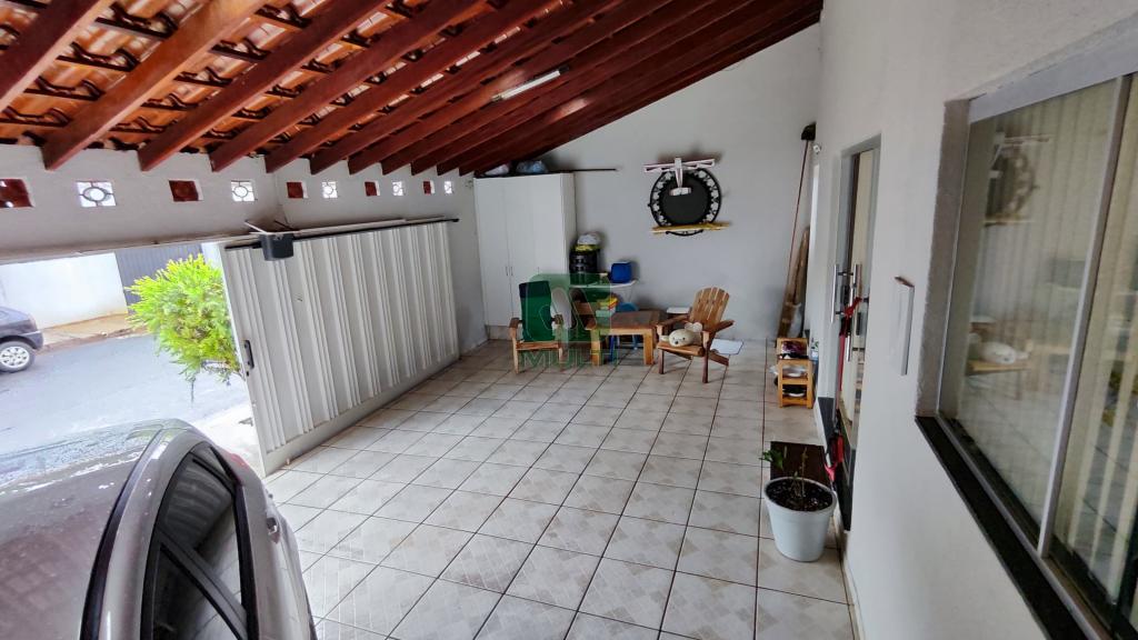 Casa à venda com 3 quartos, 153m² - Foto 2