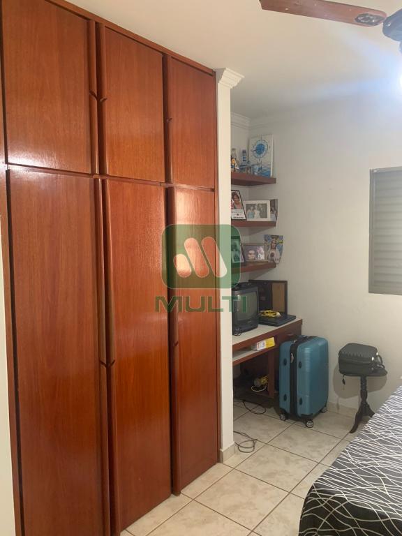 Casa à venda com 3 quartos, 200m² - Foto 9