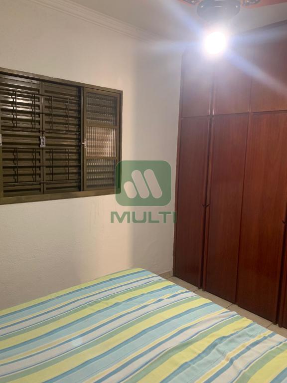 Casa à venda com 3 quartos, 200m² - Foto 10