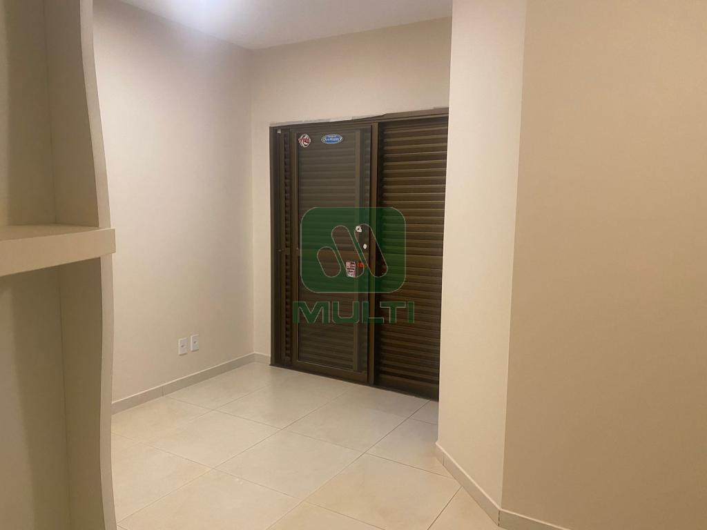 Casa à venda com 4 quartos, 284m² - Foto 12