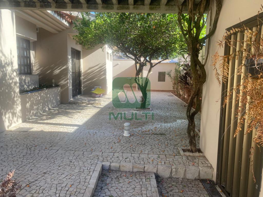 Casa à venda com 4 quartos, 284m² - Foto 21