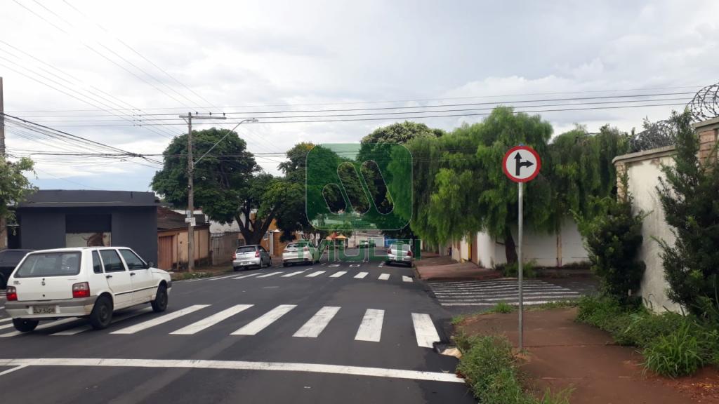 Terreno à venda com 1 quarto, 89m² - Foto 6