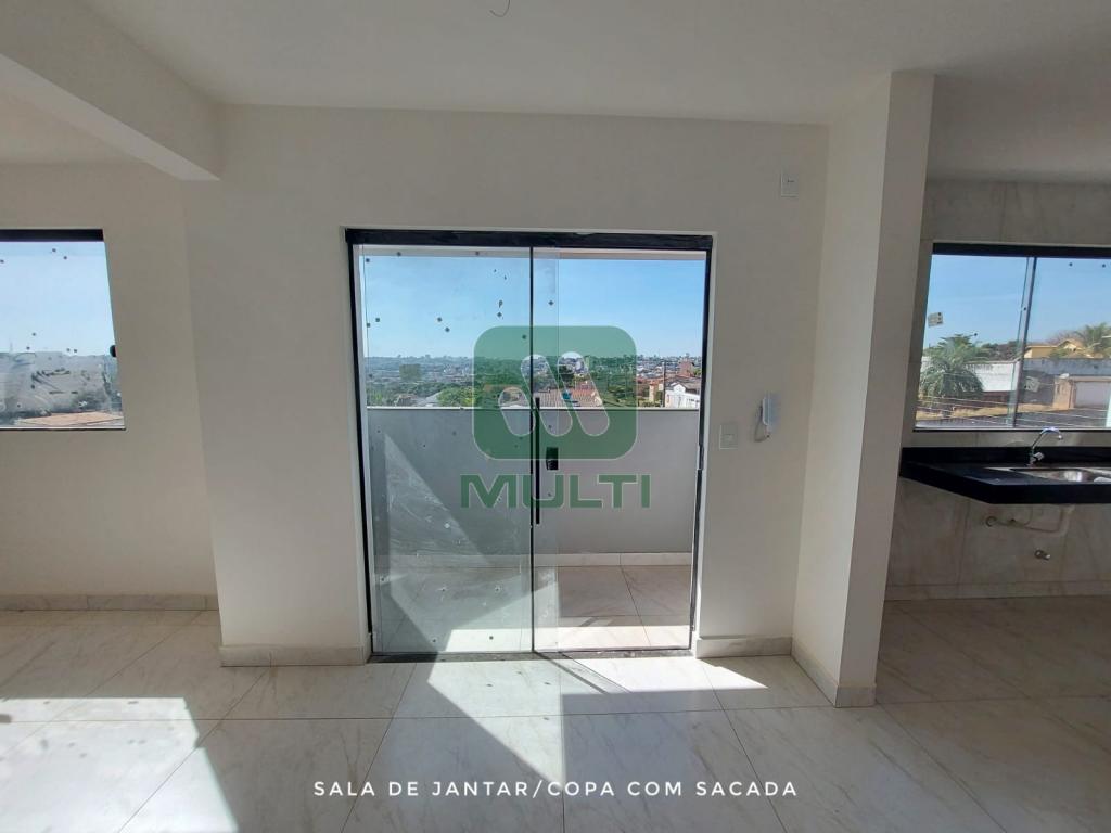 Apartamento à venda com 3 quartos, 80m² - Foto 3