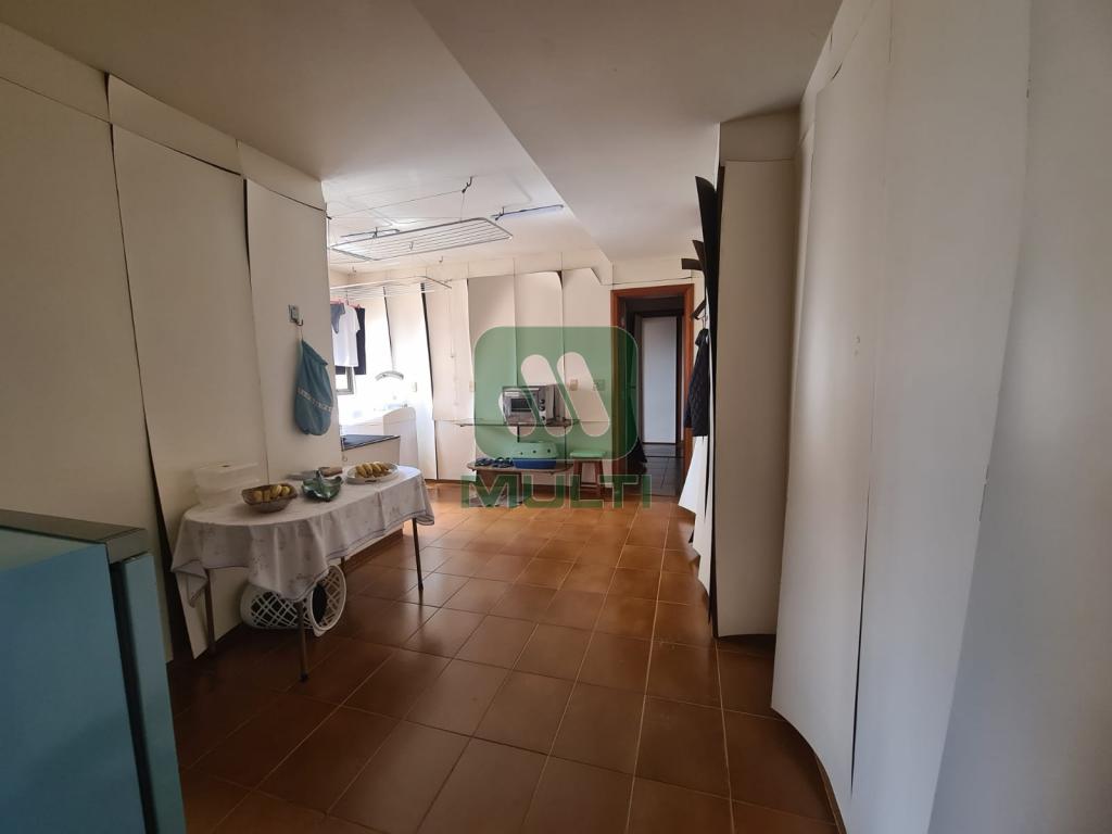 Apartamento à venda com 5 quartos, 280m² - Foto 7