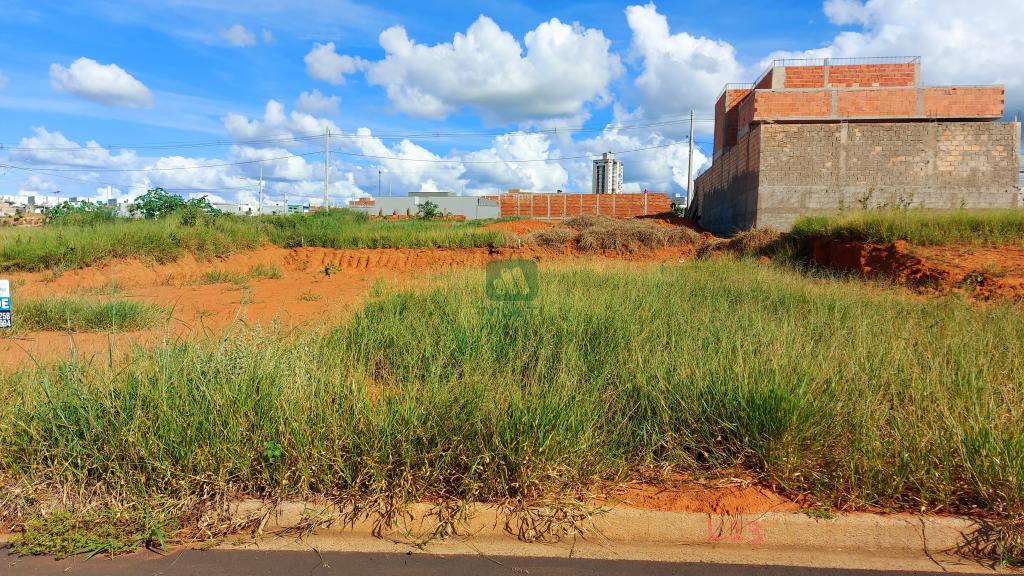 Terreno à venda com 1 quarto, 269m² - Foto 1