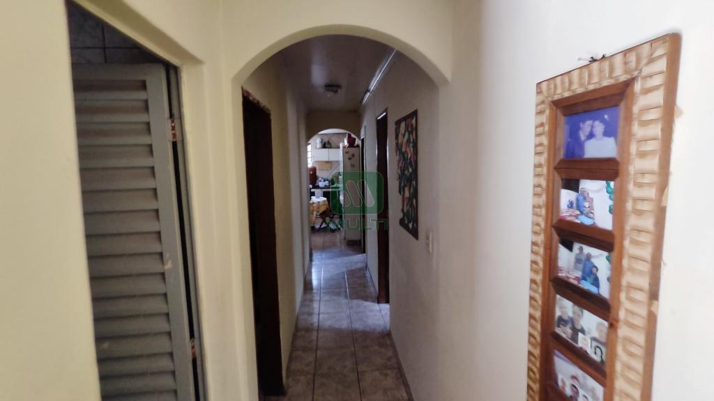 Casa à venda com 3 quartos, 107m² - Foto 4