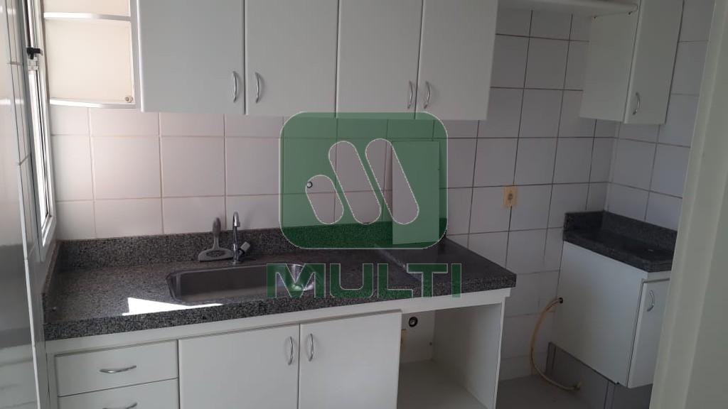 Apartamento à venda com 1 quarto, 60m² - Foto 3