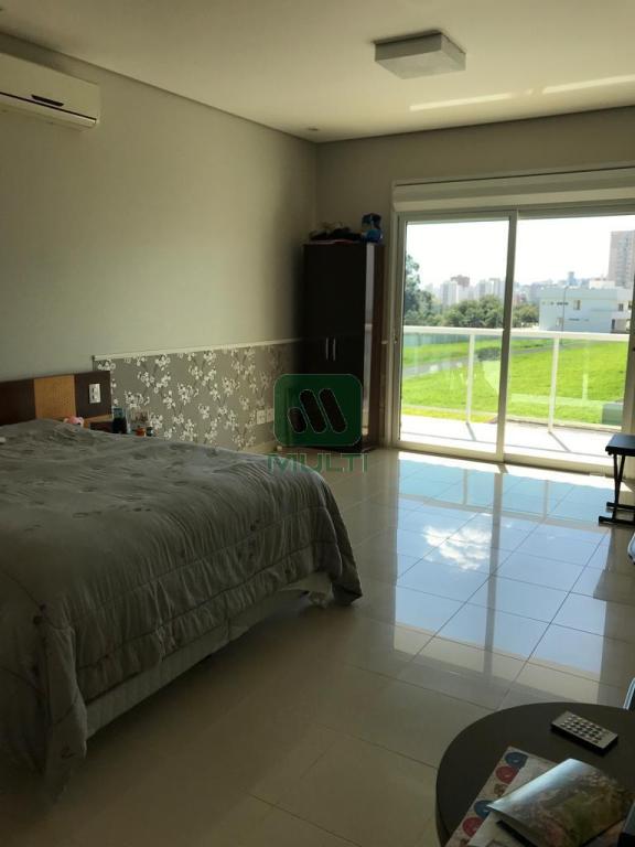 Casa de Condomínio à venda com 4 quartos, 447m² - Foto 23