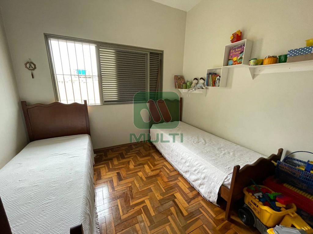 Casa à venda com 3 quartos, 181m² - Foto 12