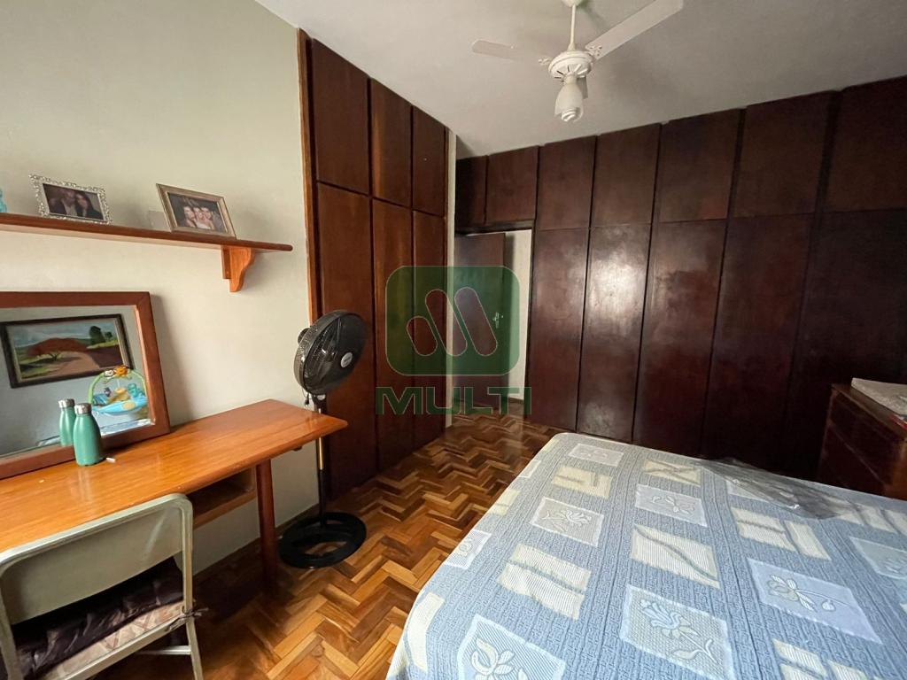 Casa à venda com 3 quartos, 181m² - Foto 14