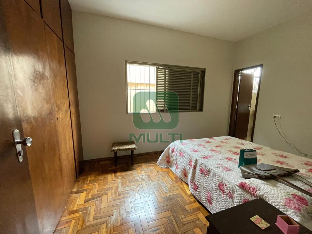 Casa à venda com 3 quartos, 181m² - Foto 15