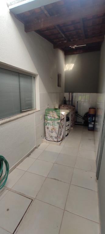 Casa à venda com 2 quartos, 100m² - Foto 14