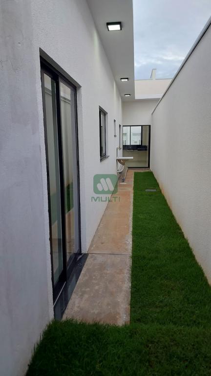 Casa à venda com 3 quartos, 80m² - Foto 12