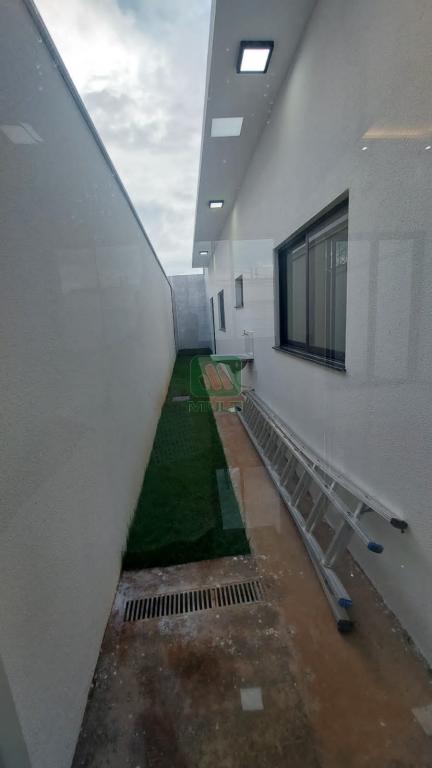 Casa à venda com 3 quartos, 80m² - Foto 13