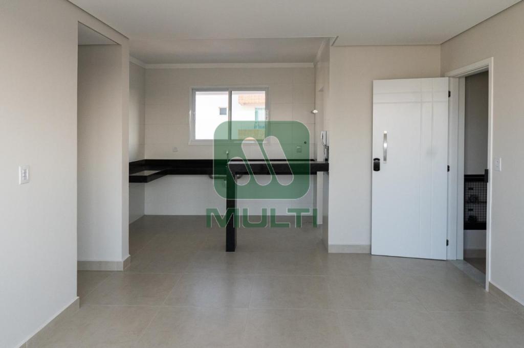 Apartamento à venda com 3 quartos, 89m² - Foto 2