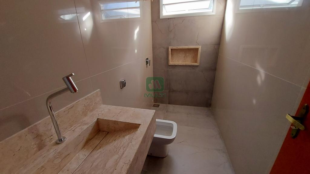 Casa à venda com 3 quartos, 151m² - Foto 7