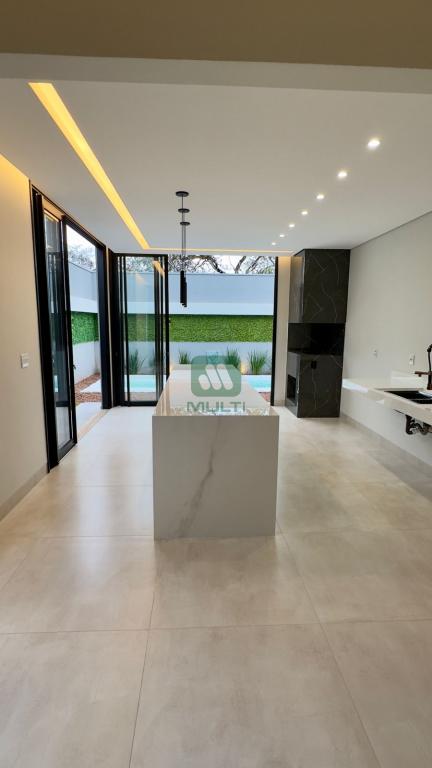 Casa à venda com 3 quartos, 190m² - Foto 3