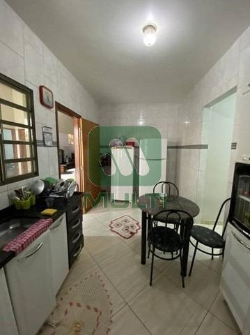 Casa à venda com 5 quartos, 225m² - Foto 2