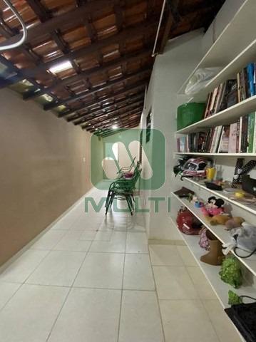 Casa à venda com 5 quartos, 225m² - Foto 19