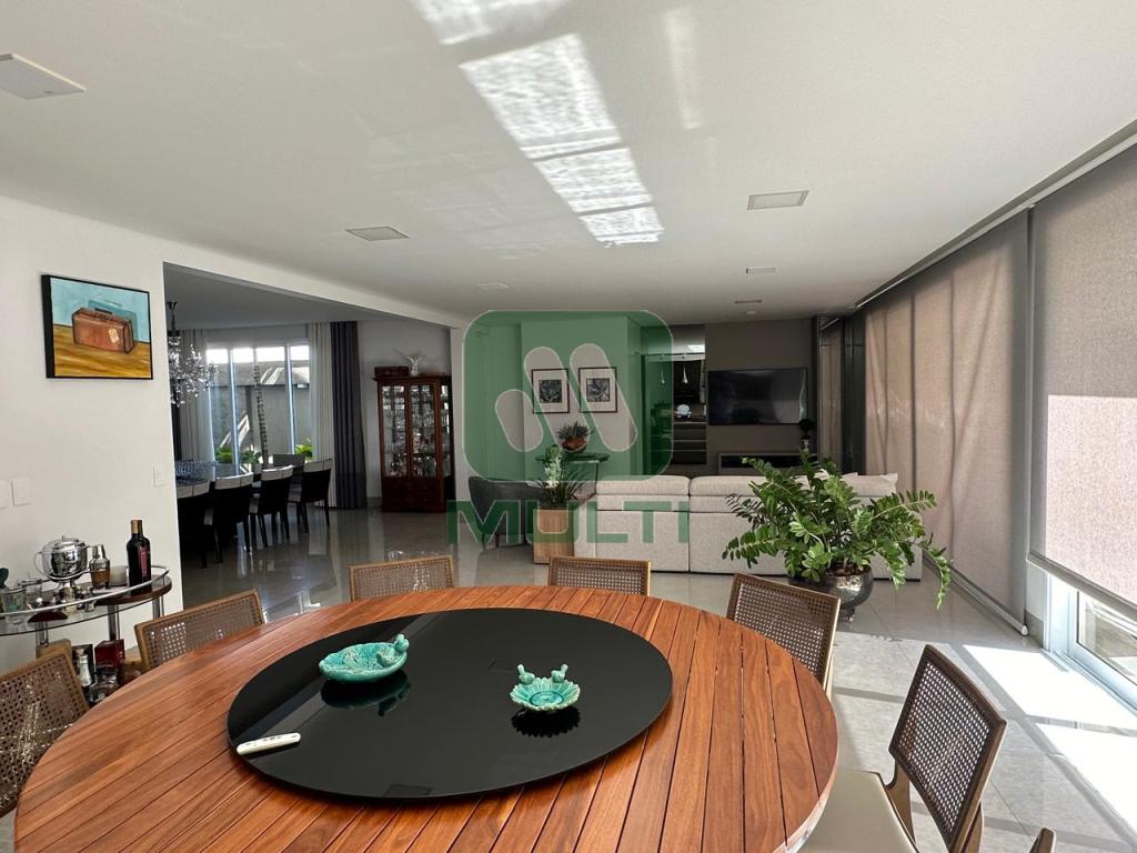 Casa de Condomínio à venda com 4 quartos, 412m² - Foto 11