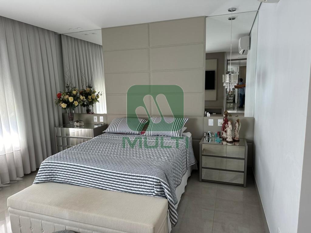 Casa de Condomínio à venda com 4 quartos, 412m² - Foto 20