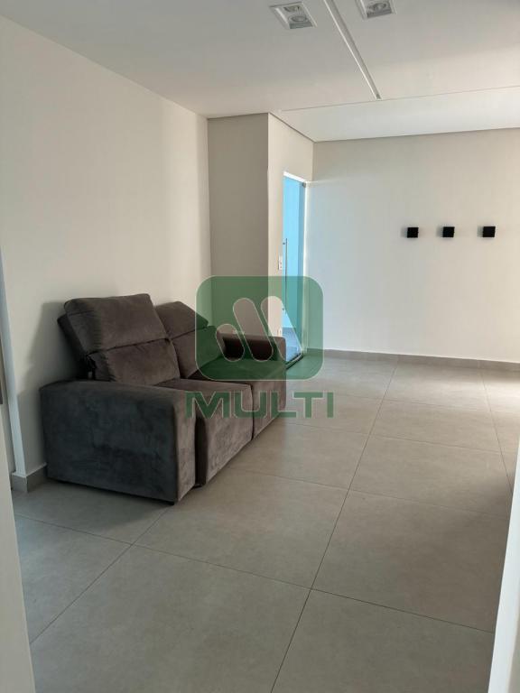 Casa à venda com 3 quartos, 166m² - Foto 4