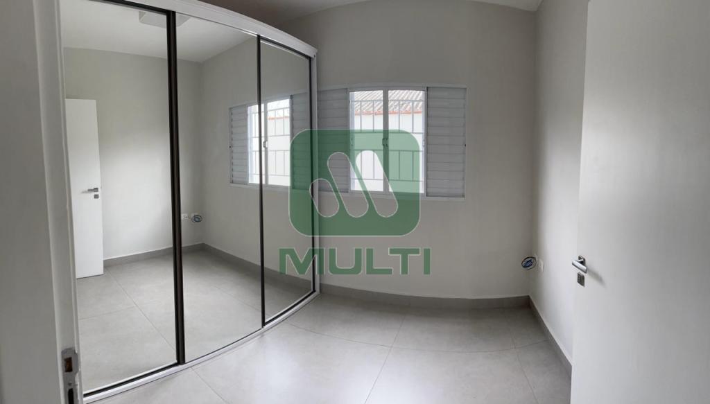 Casa à venda com 3 quartos, 166m² - Foto 9