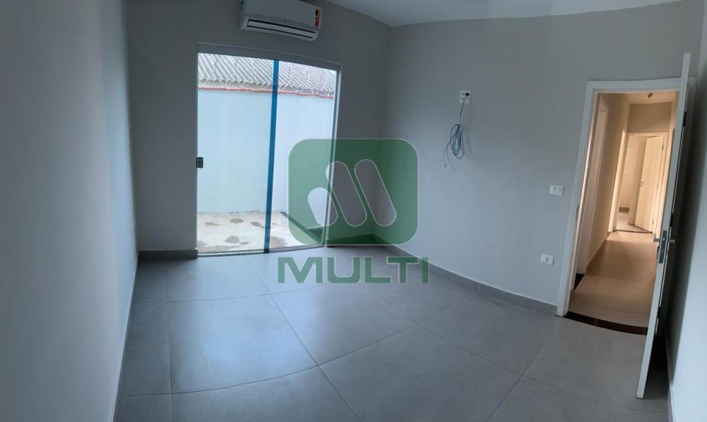 Casa à venda com 3 quartos, 166m² - Foto 10